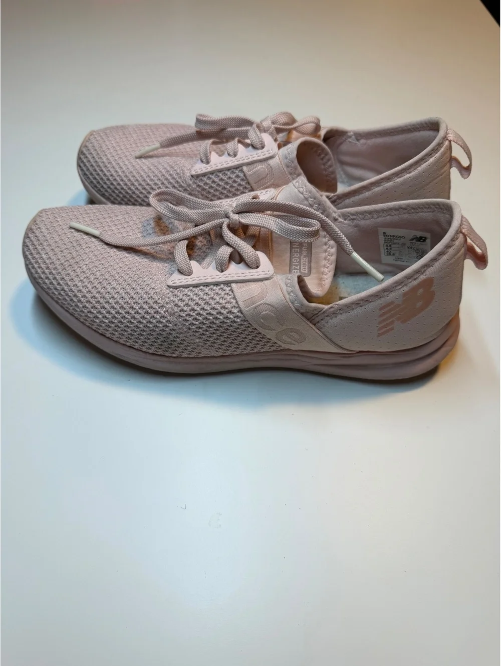 Women’s 8.5 light pink new balance