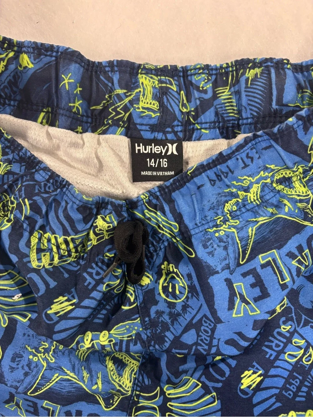 Hurley bold tropical
