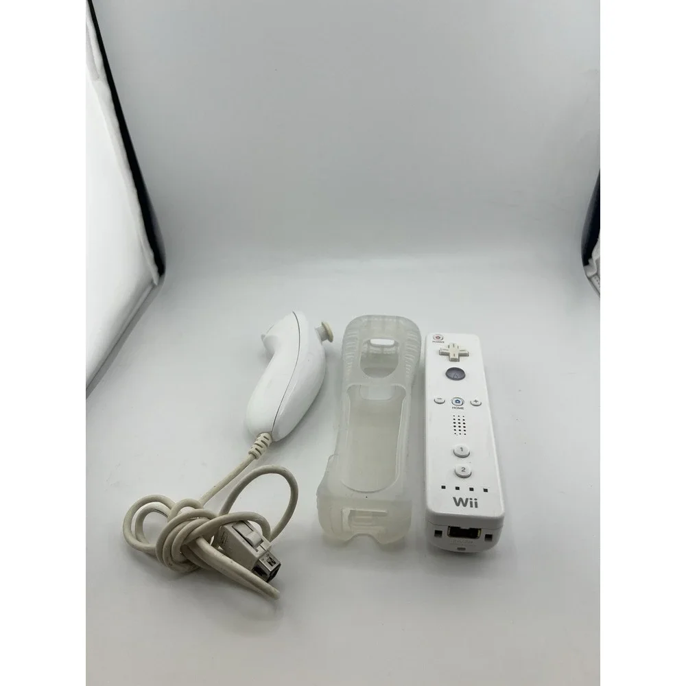 Nintendo Wii Remote RVL-003 White Nunchuk Controller and Silicone Sleeve Bundle