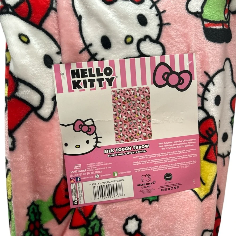 Hello Kitty get festive