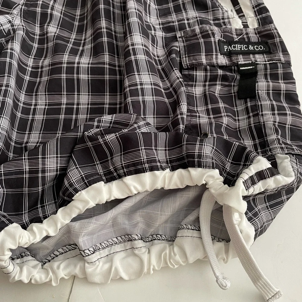Pacific Sunwear has two