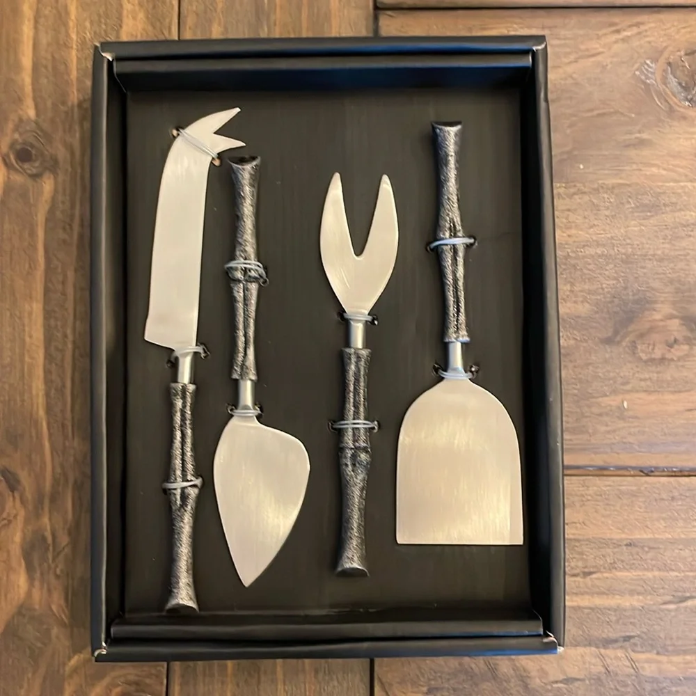 NWT Set of 4 Skeleton Cheese Knife Set