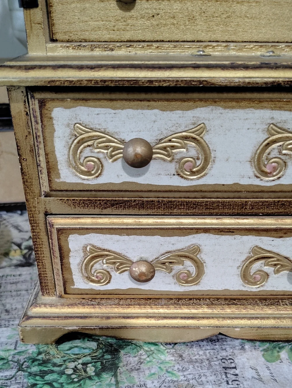 N/A elegant storage