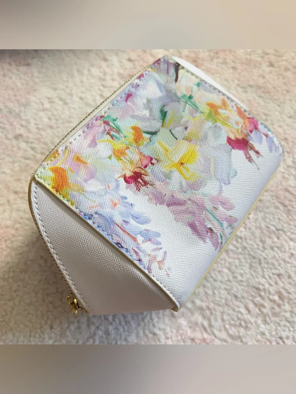 Ted Baker London sleek ted