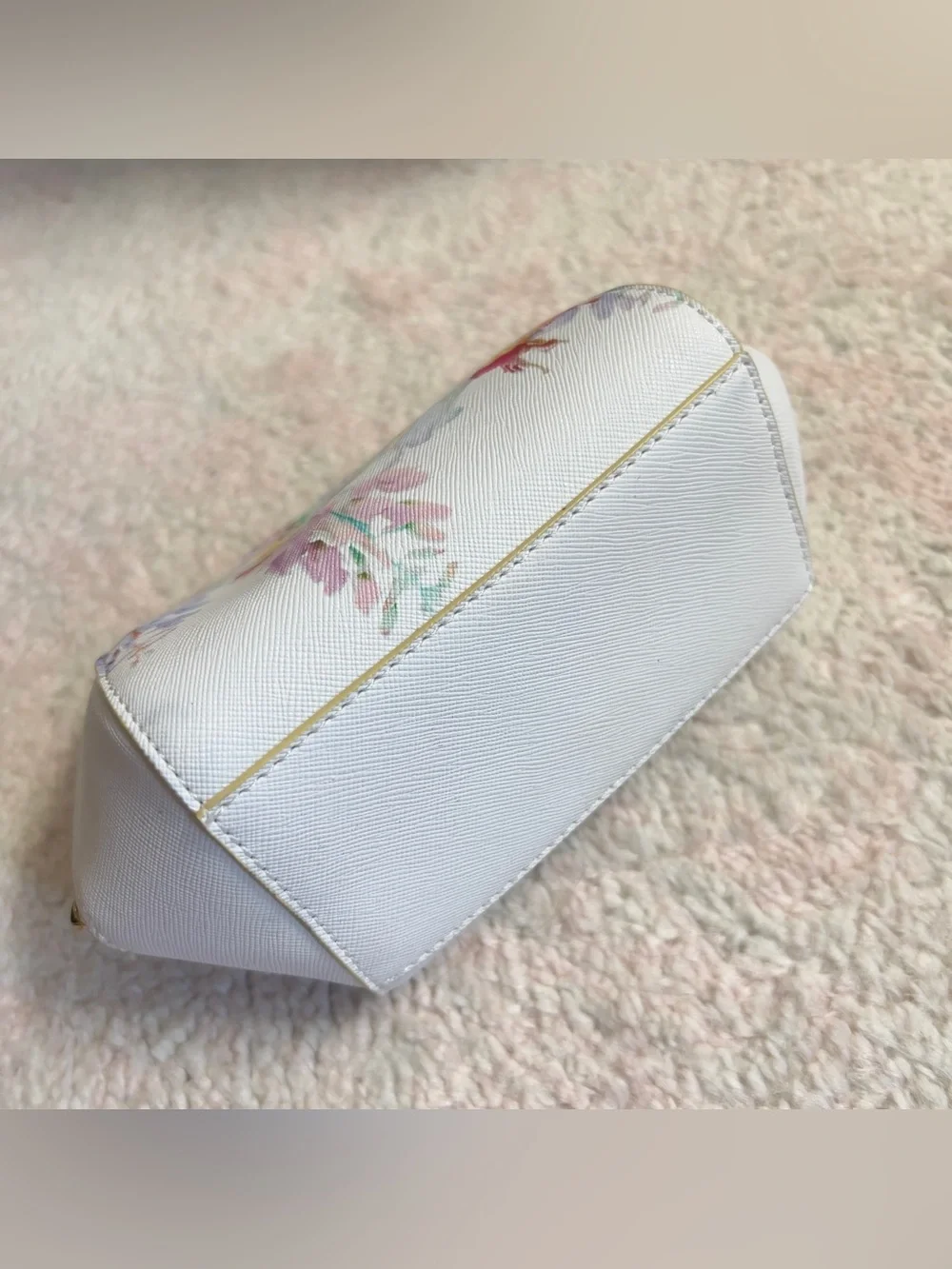 Ted Baker London sleek ted