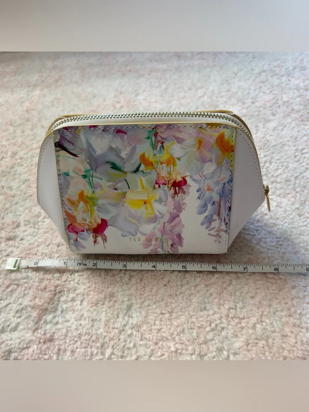 Ted Baker London sleek ted