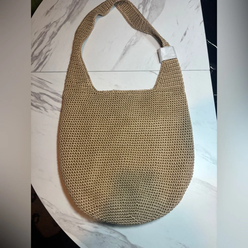 Quince soft woven