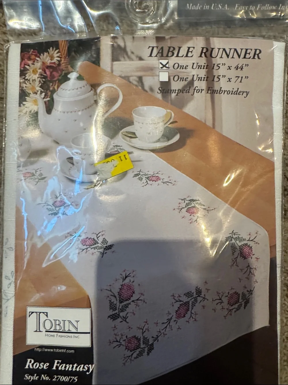 Tobi table runners