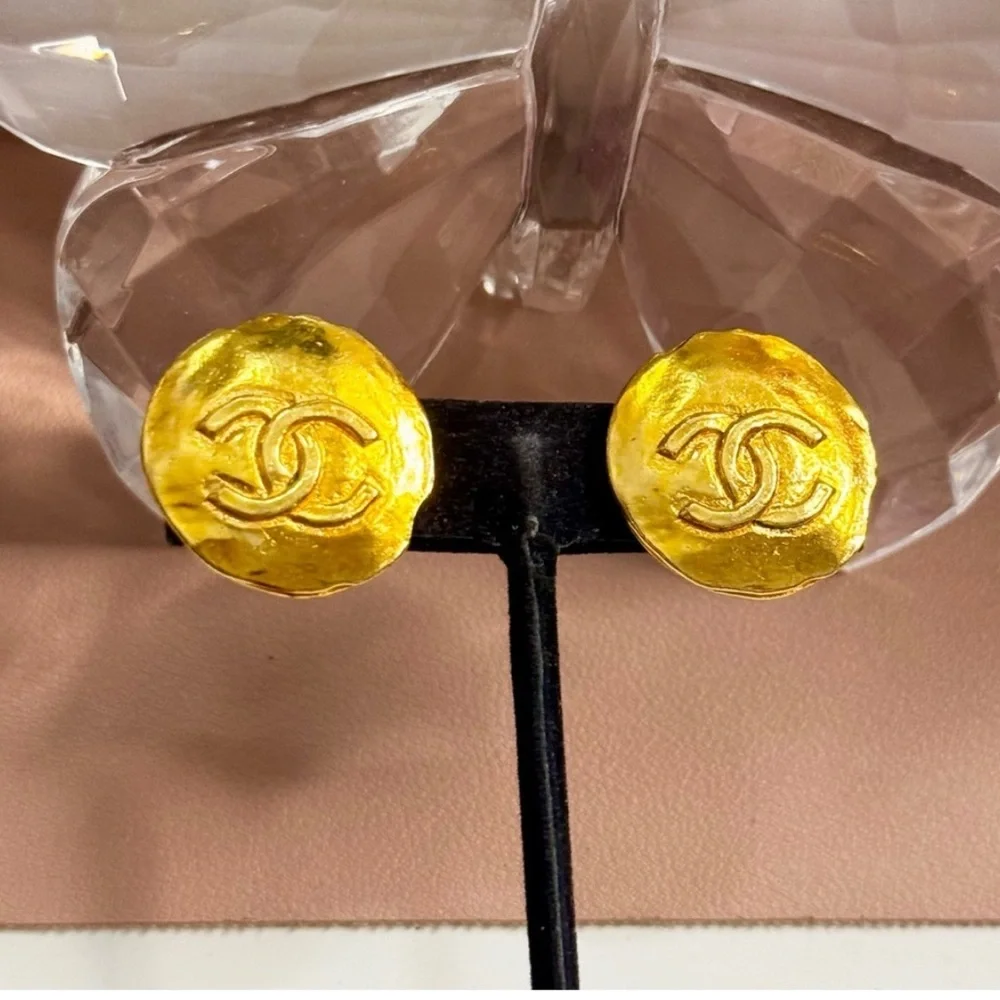 Chanel Vintage Clip-On Gold Round Earrings Hair Clip