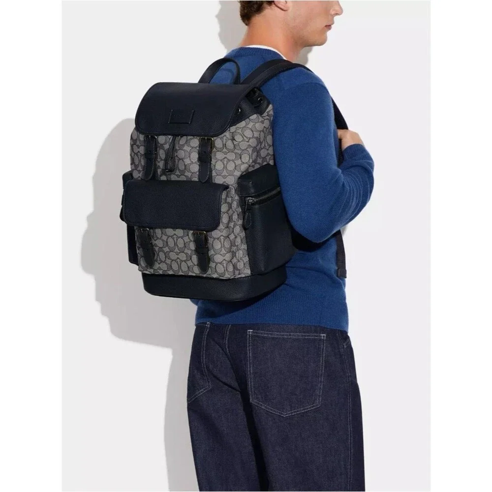 Coach zip ce523