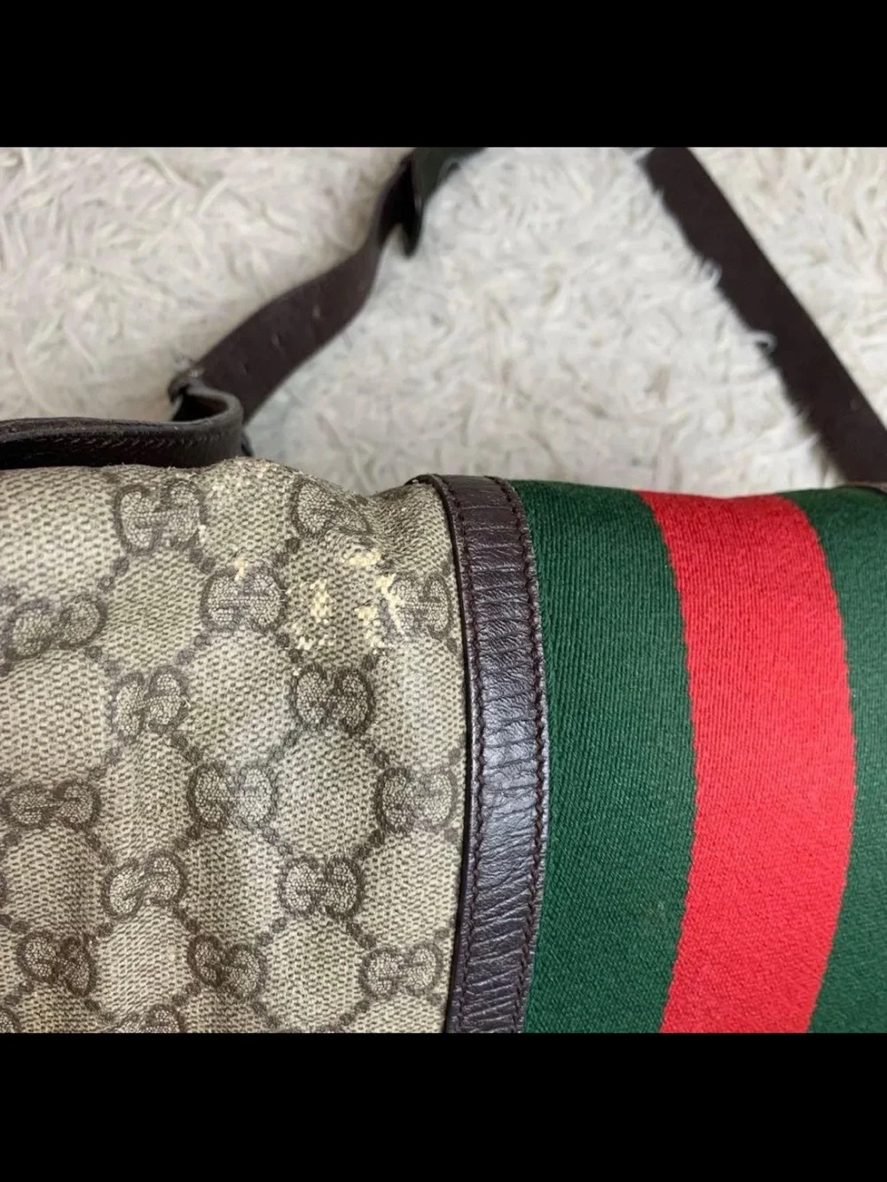 Gucci classic monogram