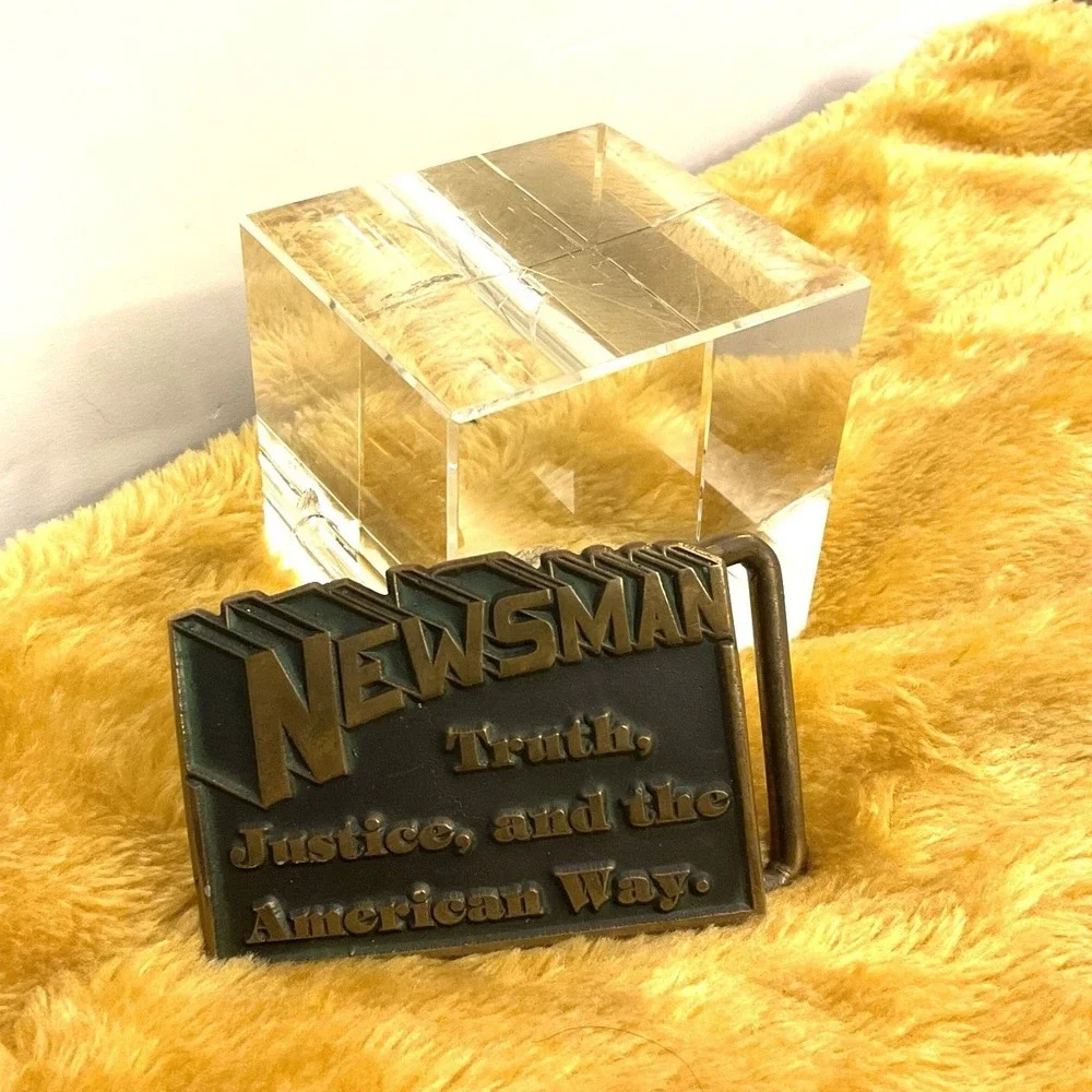Vintage Siskiyou Newsman Belt Buckle Solid Bronze Truth Justice Americana‎