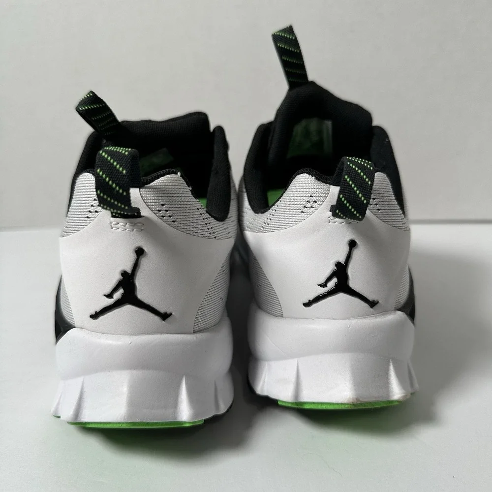 Jordan zoom trunner