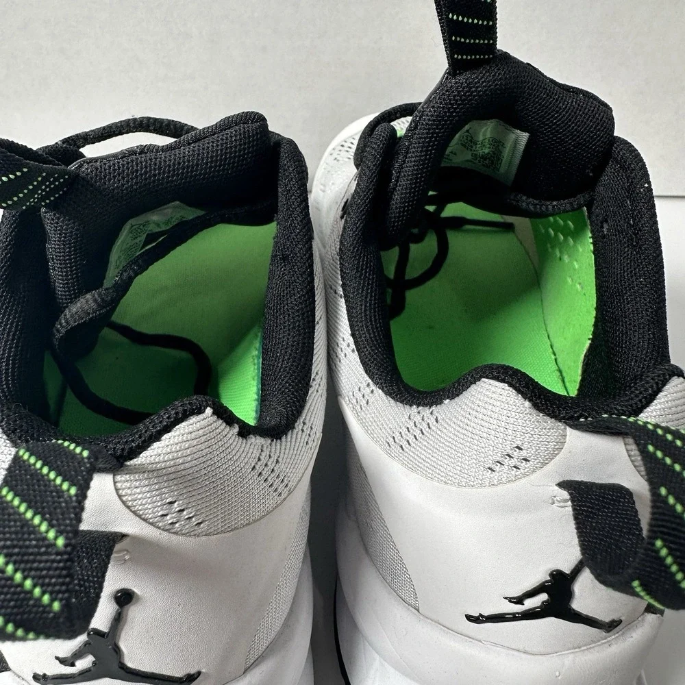 Jordan zoom trunner