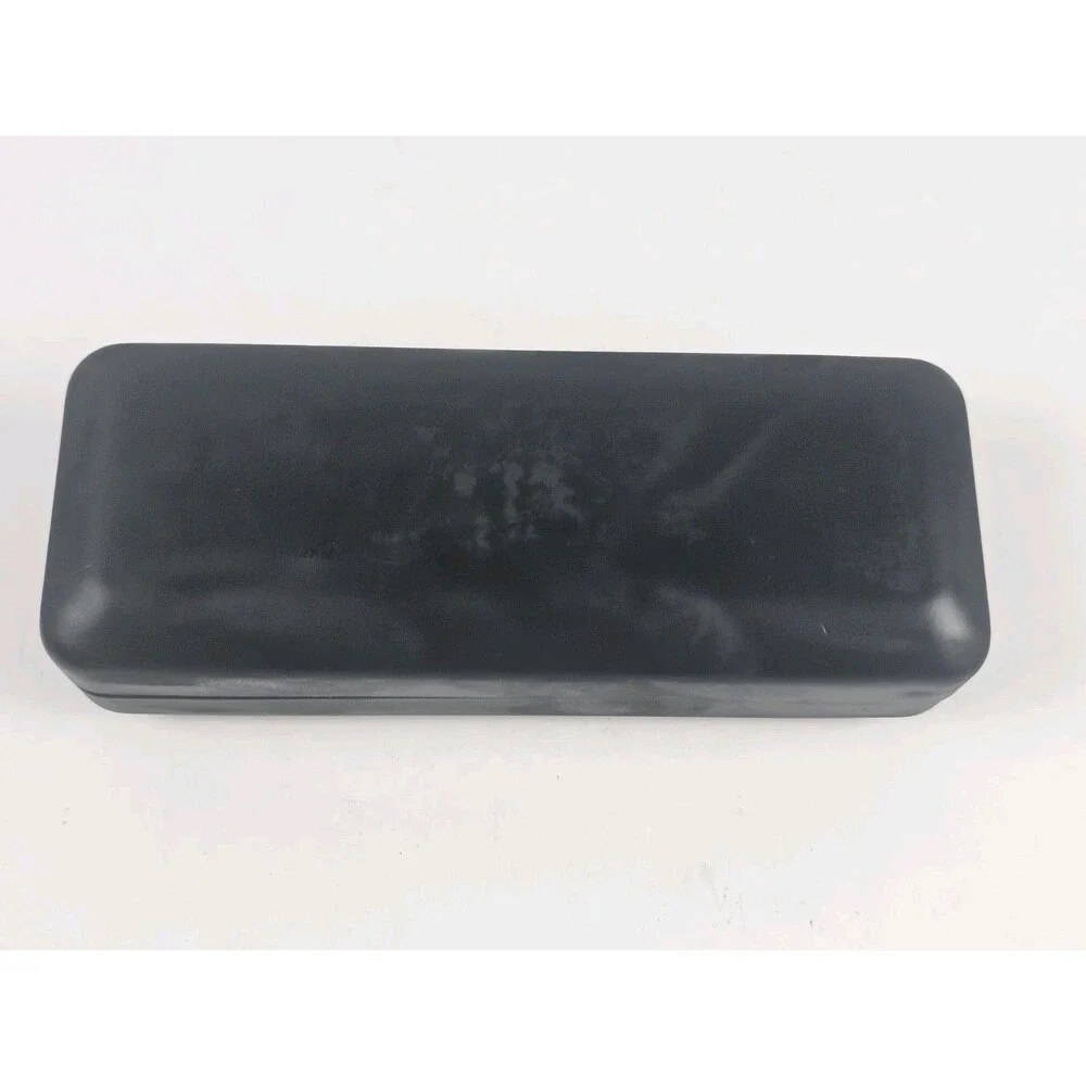 Dkny black hard