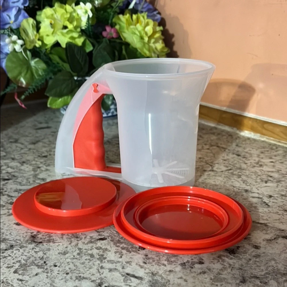 Tupperware sift style