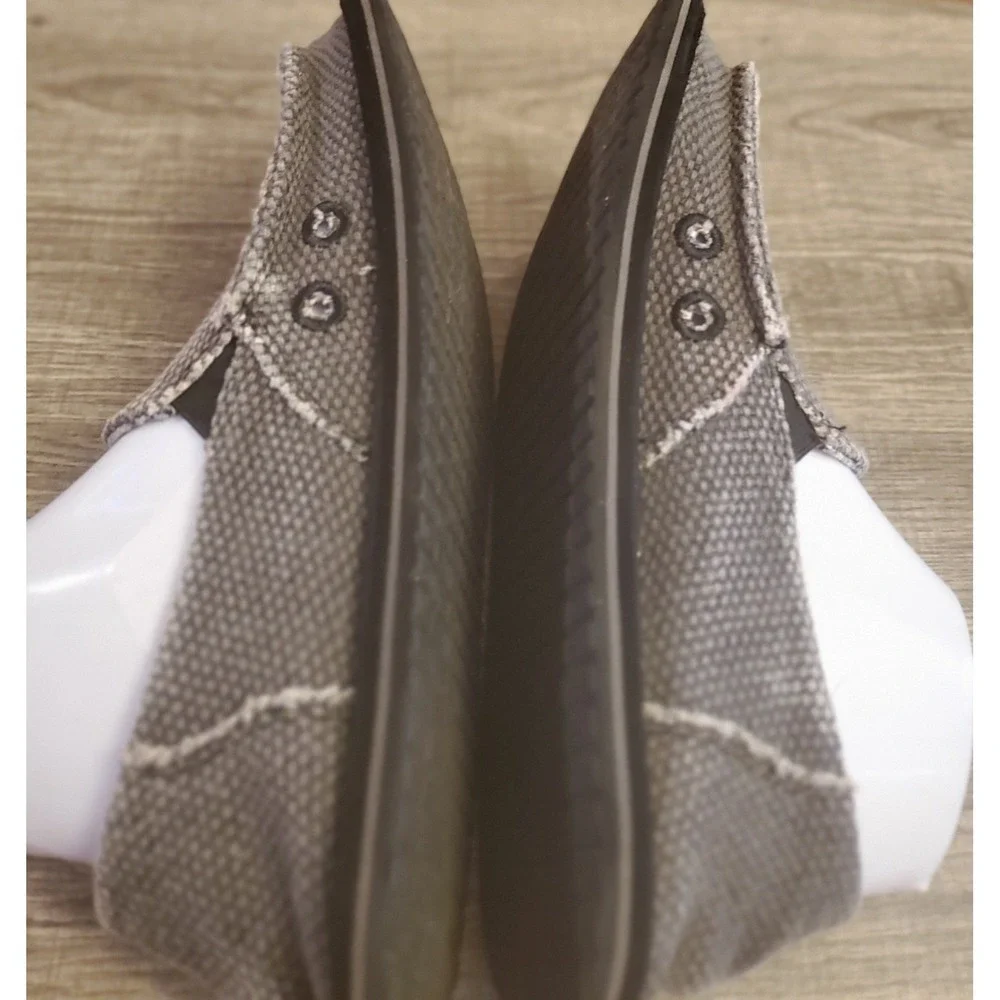 Sanuk shipping fast