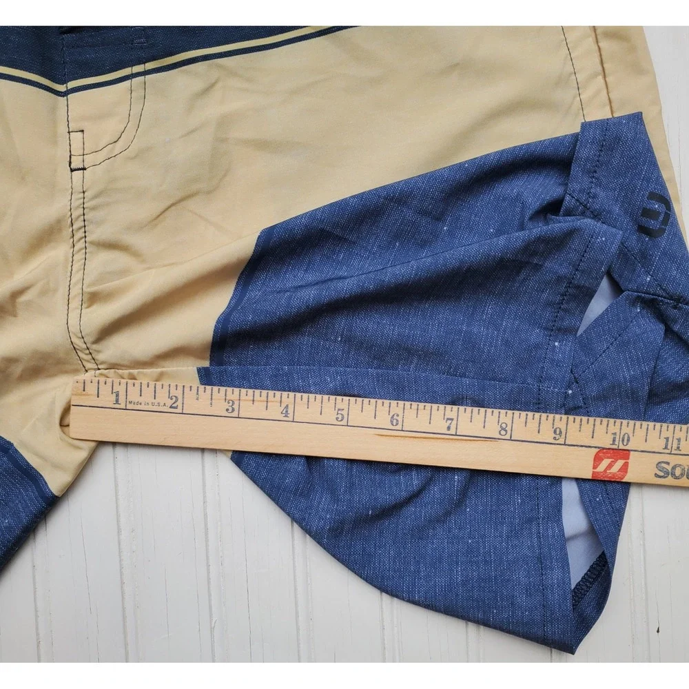 Travis Mathew‎ Mens Navy Tan Color Block Board Shorts Swim Trunks Size 32