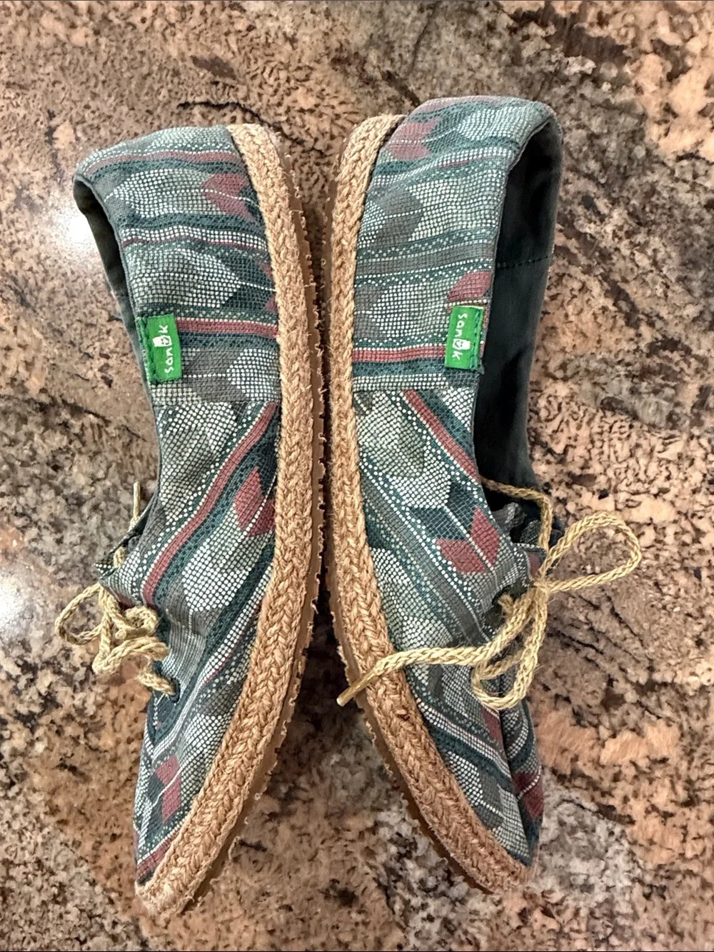 Sanuk style jute