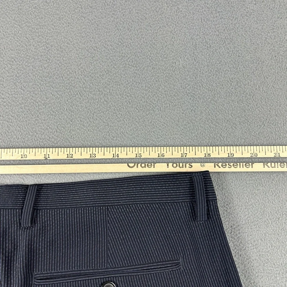 Banana Republic brand banana