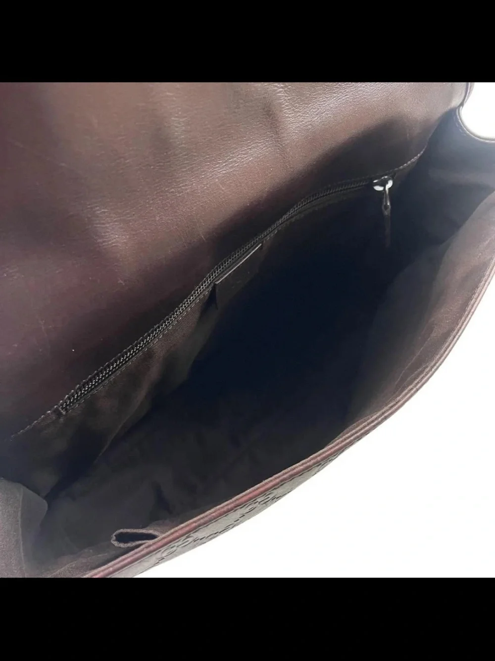 Gucci leather messenger