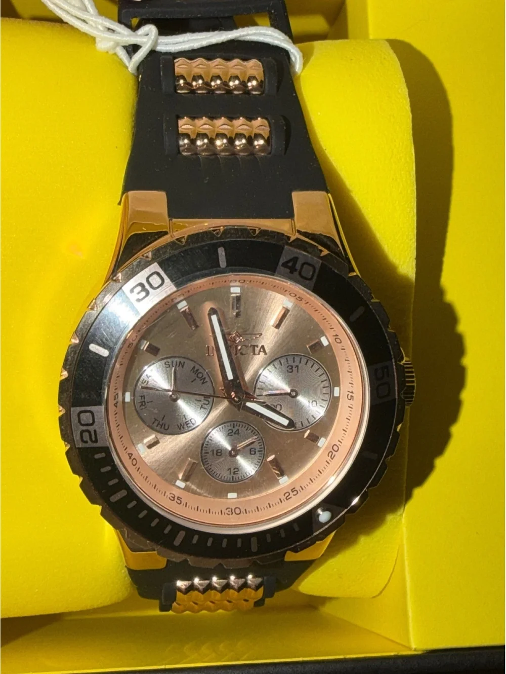 Invicta this aviator