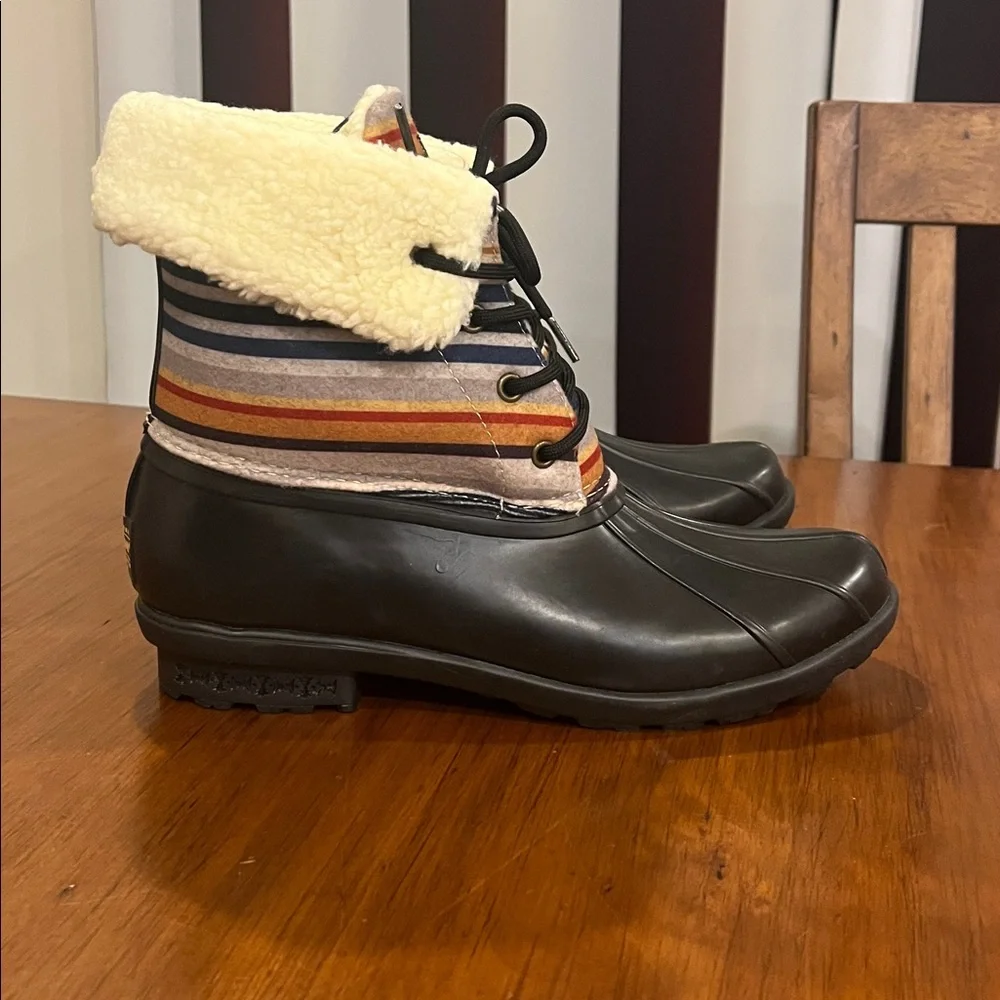 Pendleton Bridger Stripe Mid Duck Boots new Rain Snow Women’s Size 8