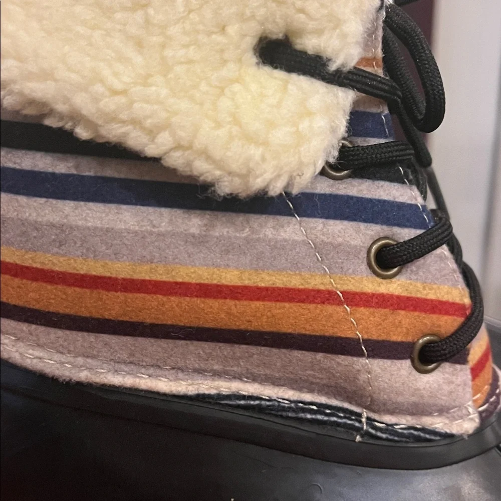 Pendleton Bridger Stripe Mid Duck Boots new Rain Snow Women’s Size 8