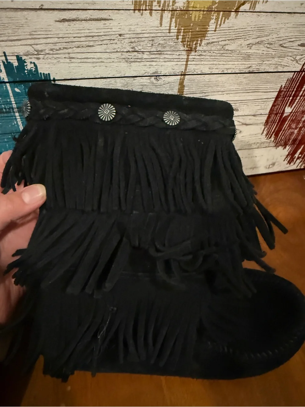 Minnetonka stylish black