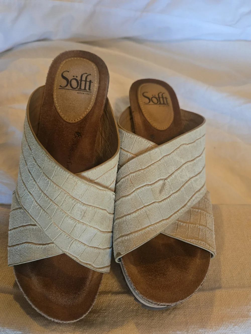 Sofft slip wedge