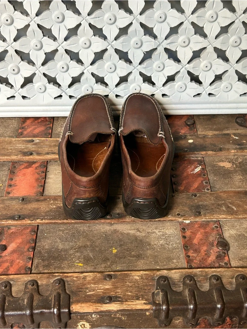 Bass brown leather