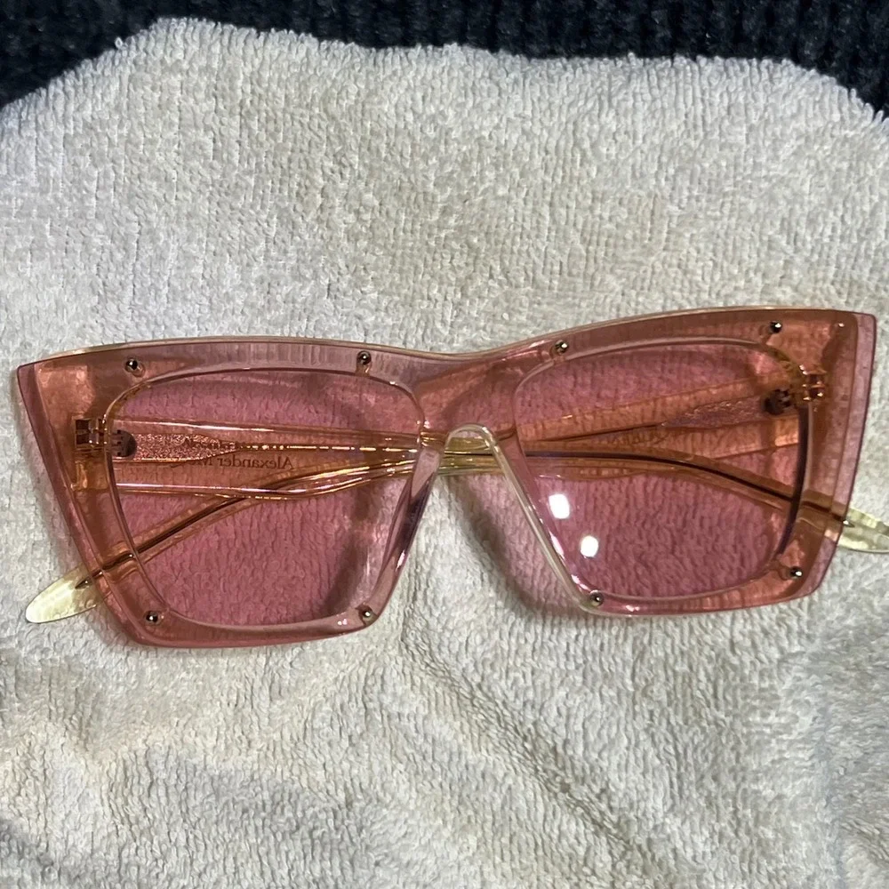 Alexander McQueen step into