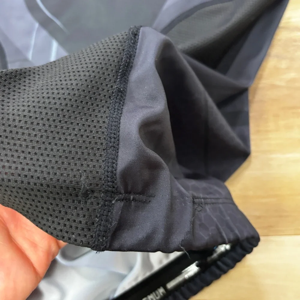 Venum compression fit