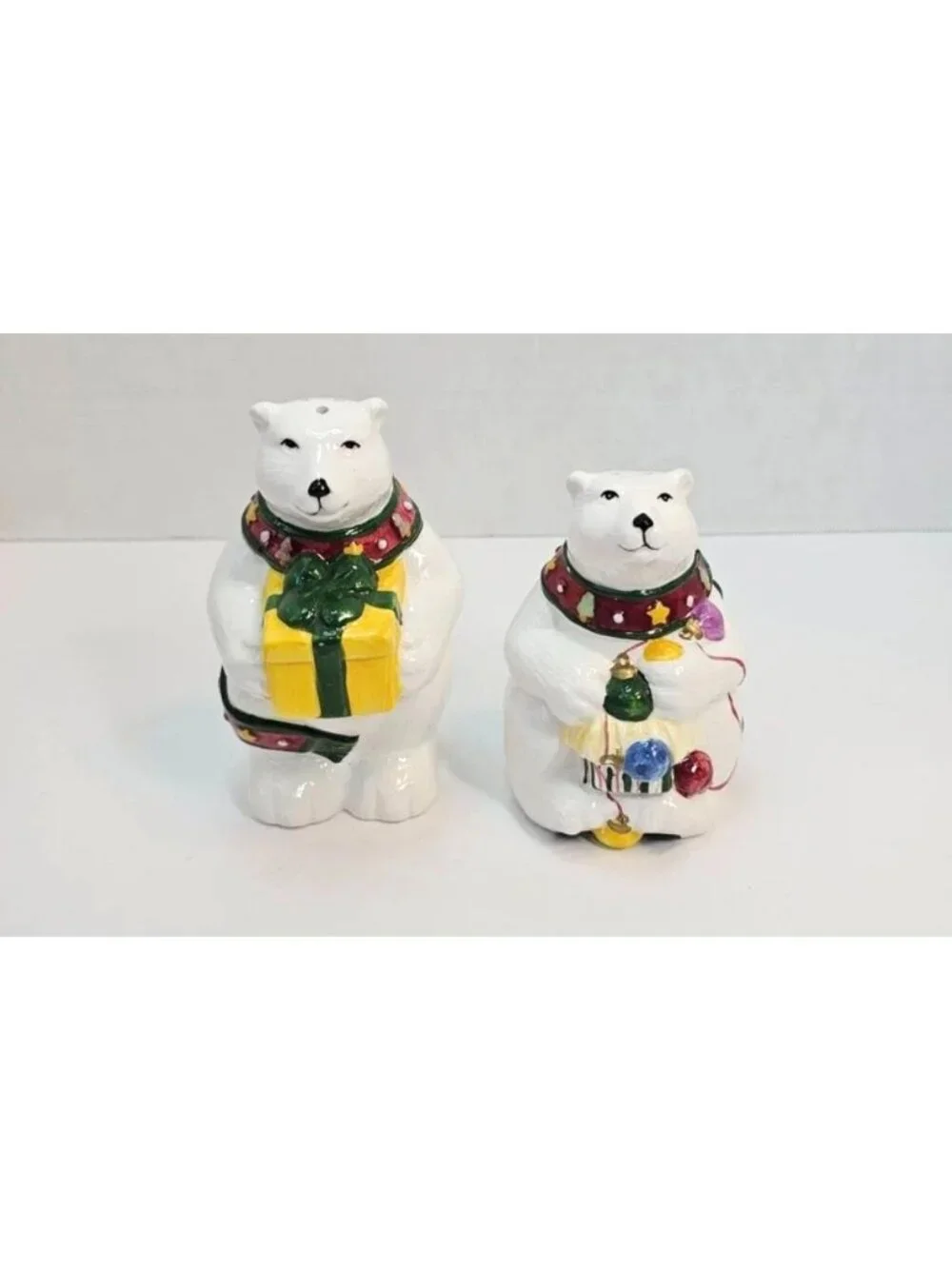 Unbranded polar bear