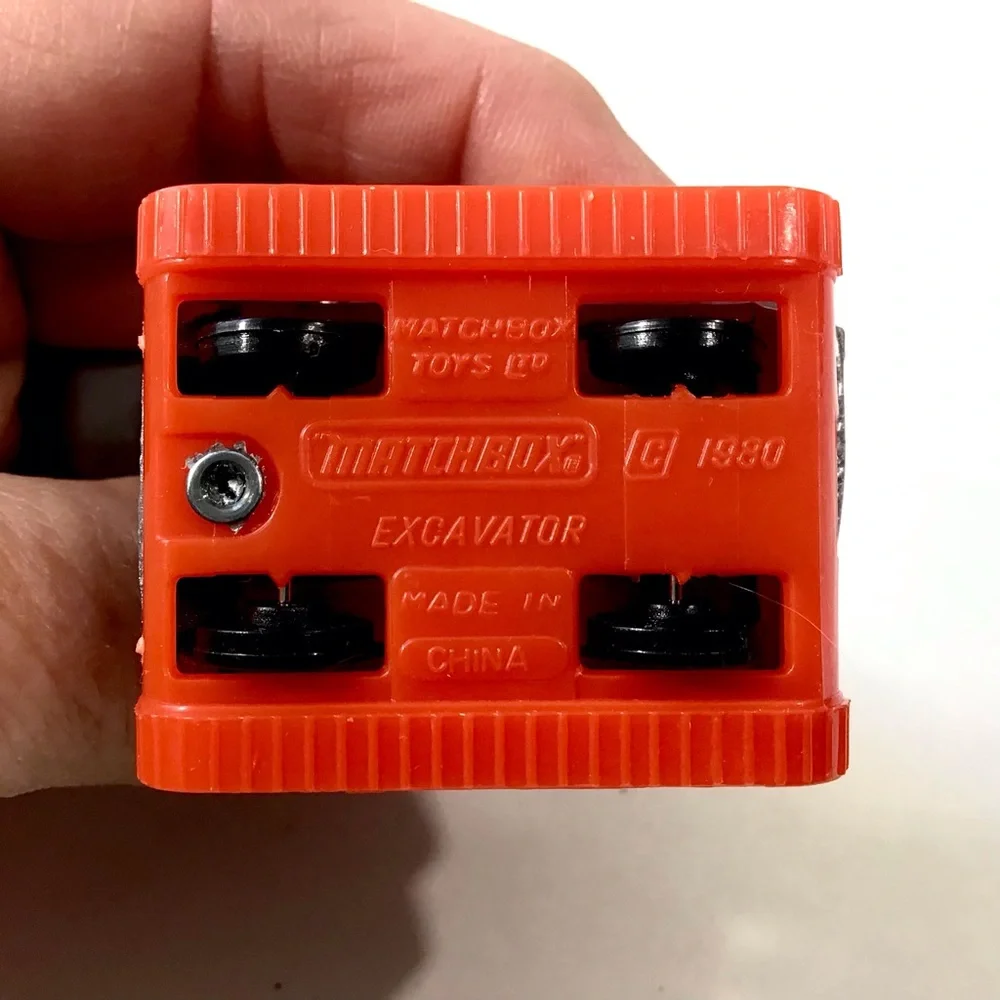 Matchbox 1980 excavator