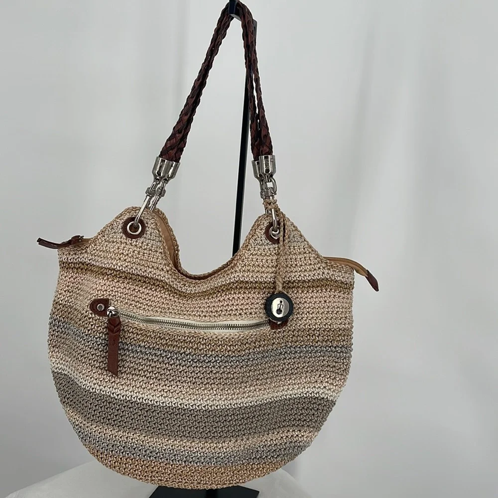 The Sak sak woven