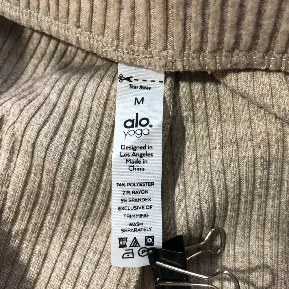 ALO Yoga nwt alo