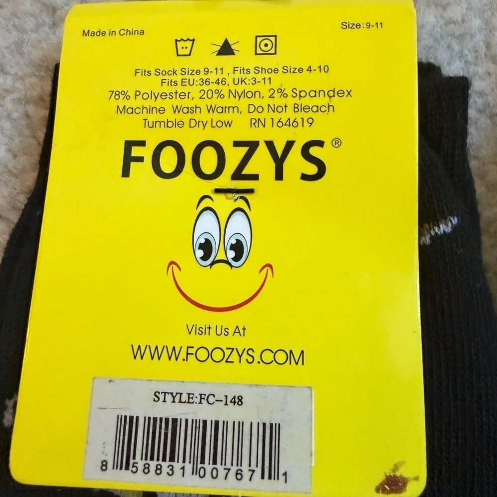 🩷 3/$18 Foozy’s Novelty Socks tropical toucan night cats dogs animal socks