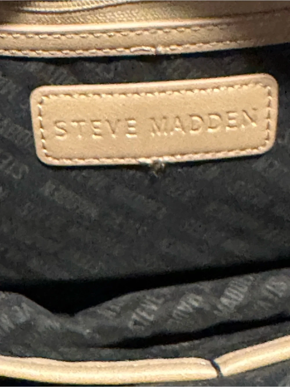 Steve Madden compact beige