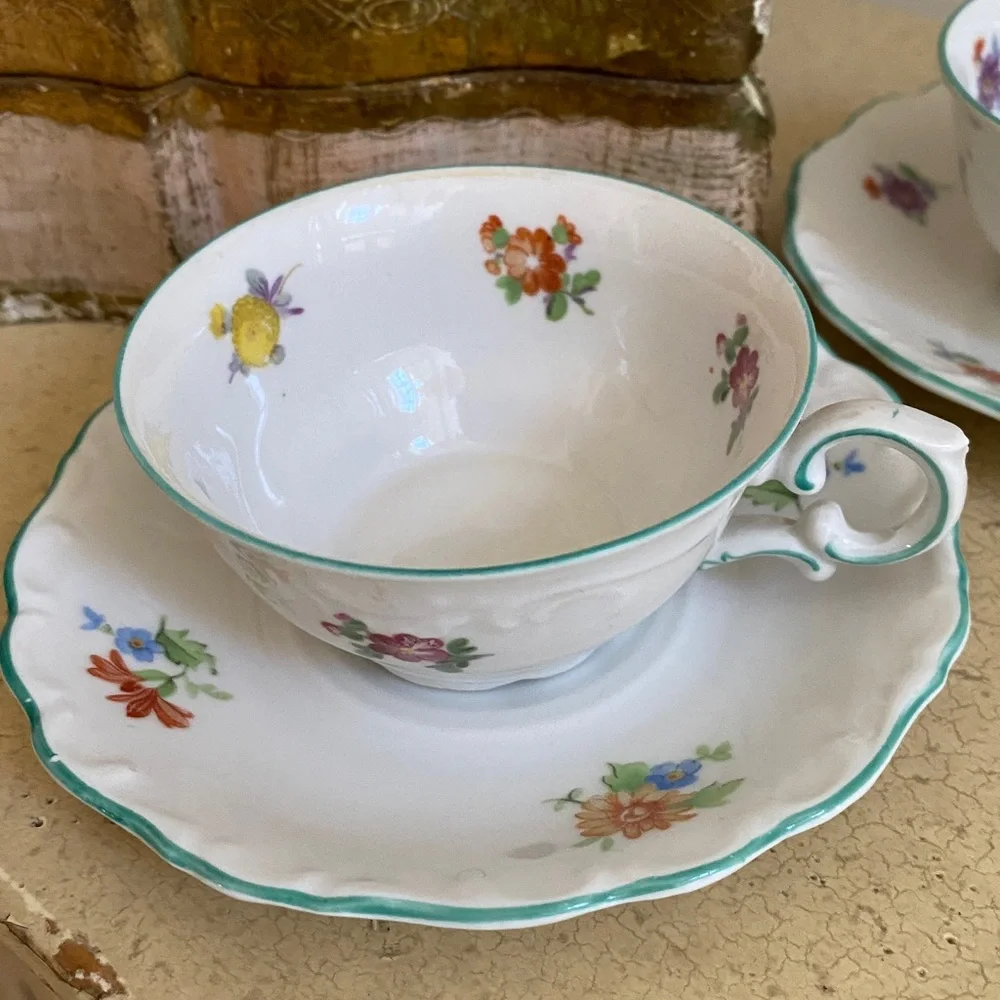 SCHUMANN BAVARIA Tea Cups and Saucers