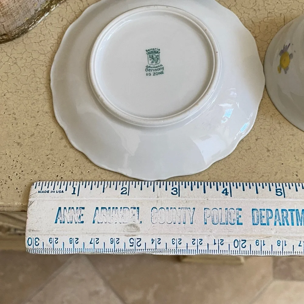 SCHUMANN BAVARIA Tea Cups and Saucers