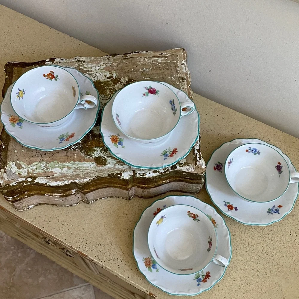 SCHUMANN BAVARIA Tea Cups and Saucers