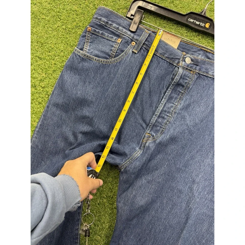 Levis shop confidence