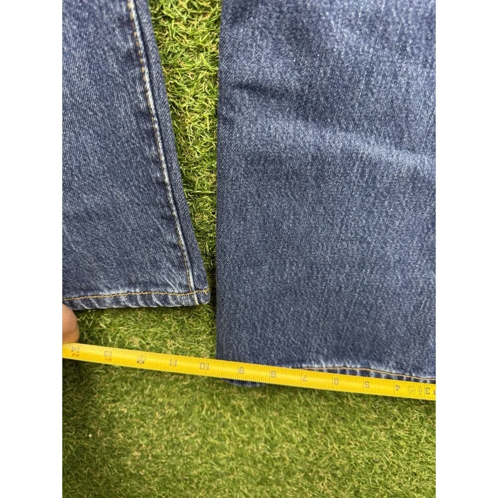 Levis shop confidence