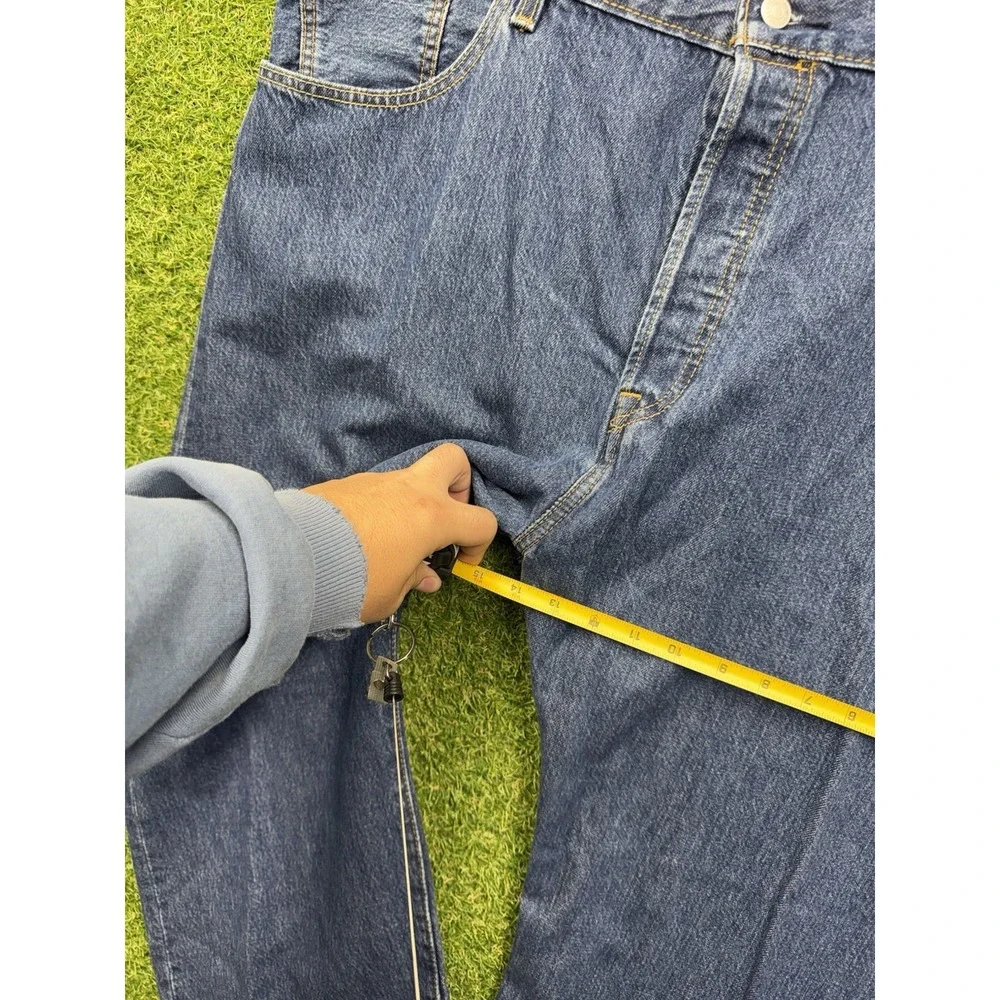 Levis shop confidence
