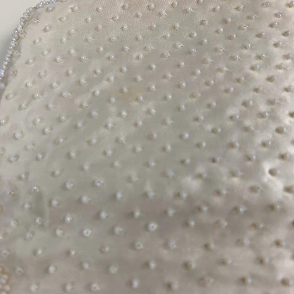N/A white beaded