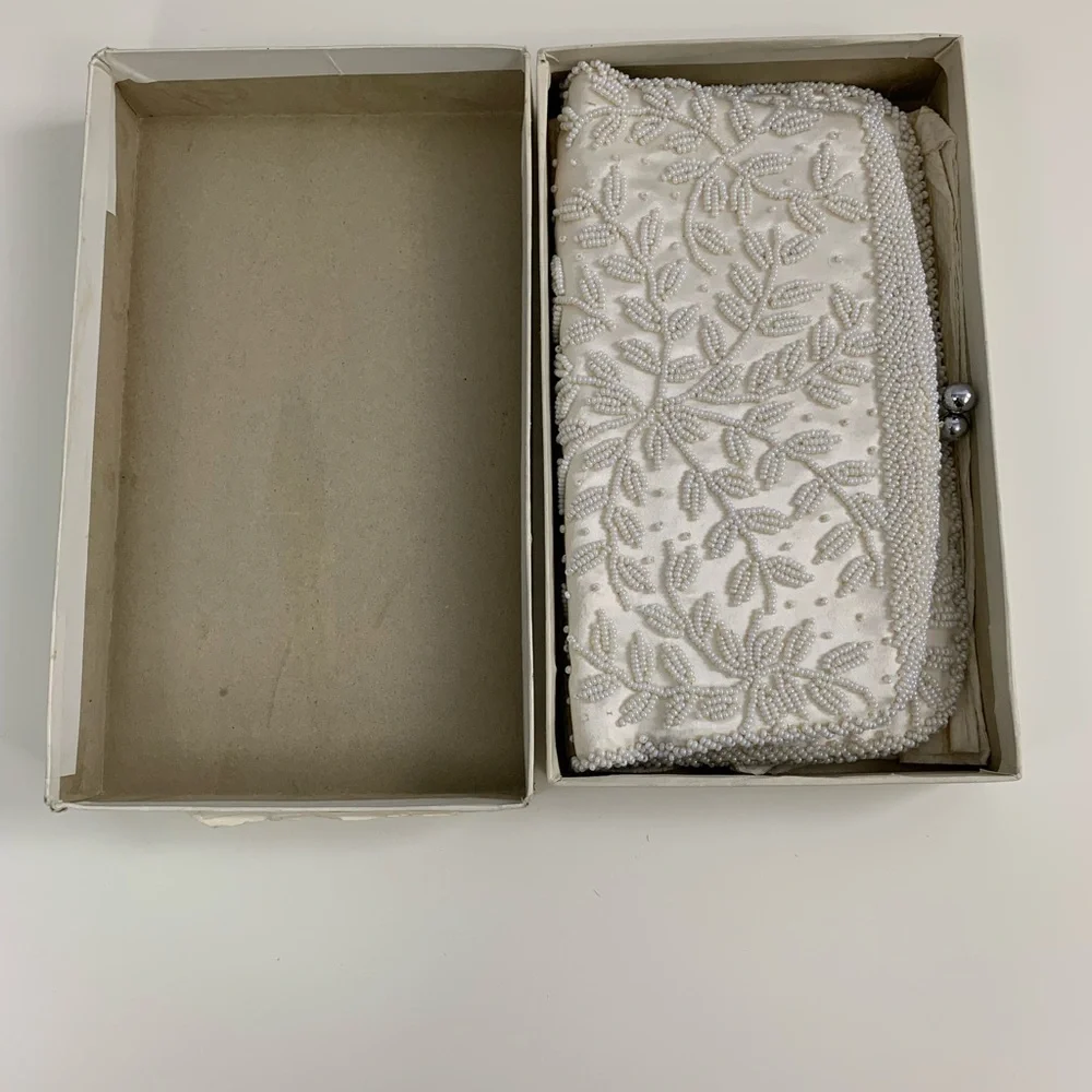N/A white beaded