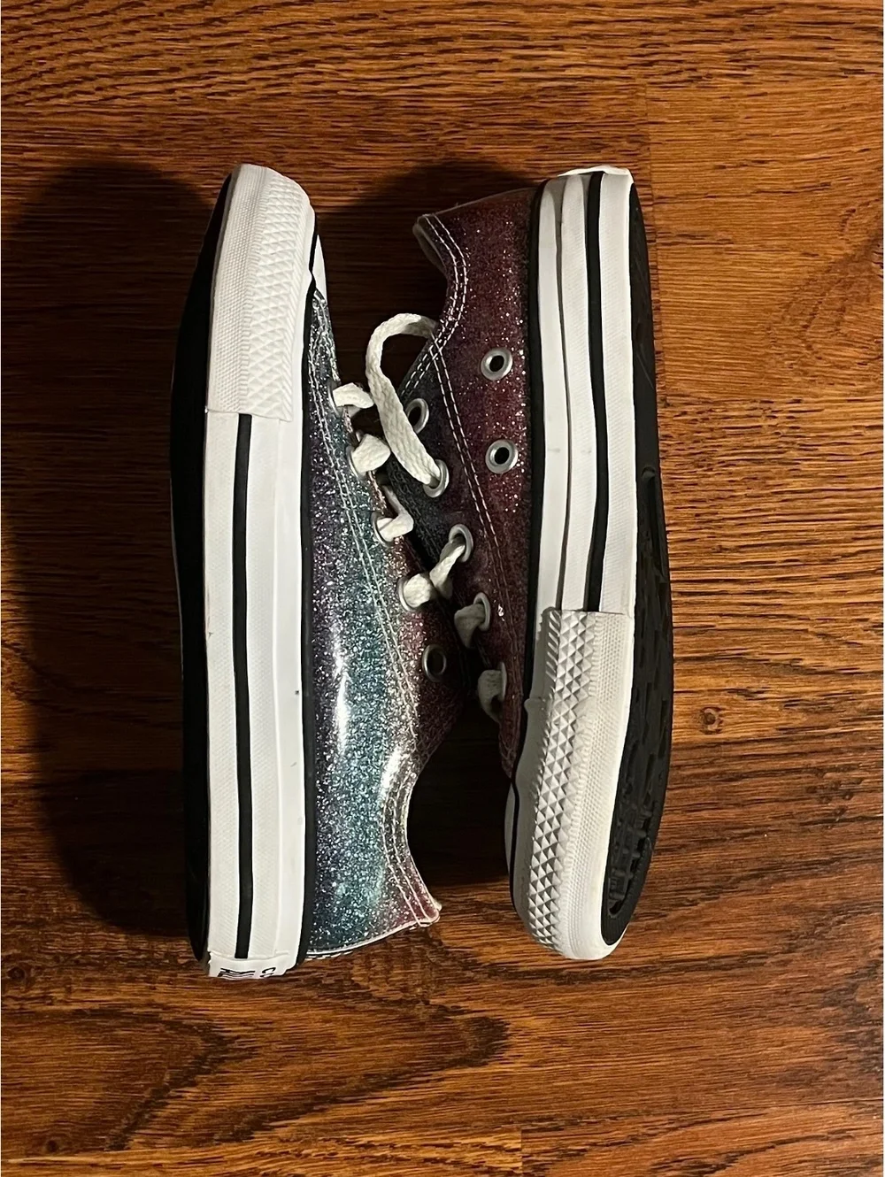 Converse 10 these