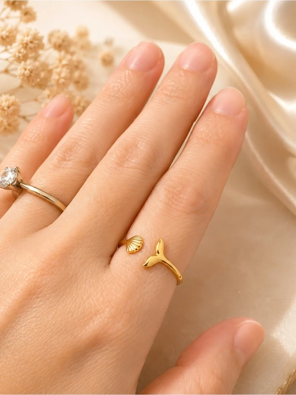 N/A elegant gold