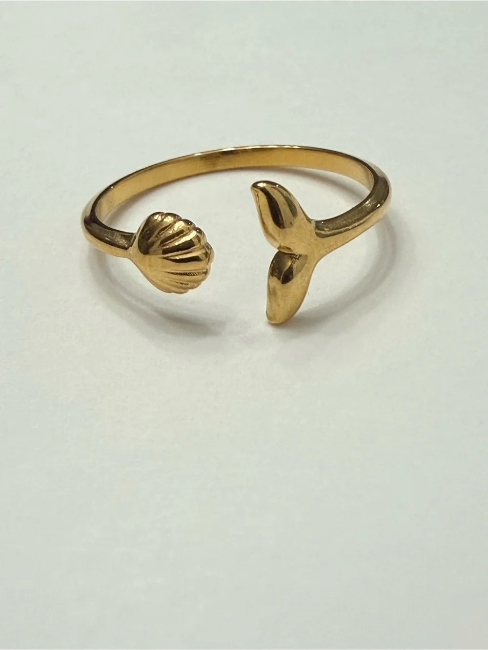 N/A elegant gold